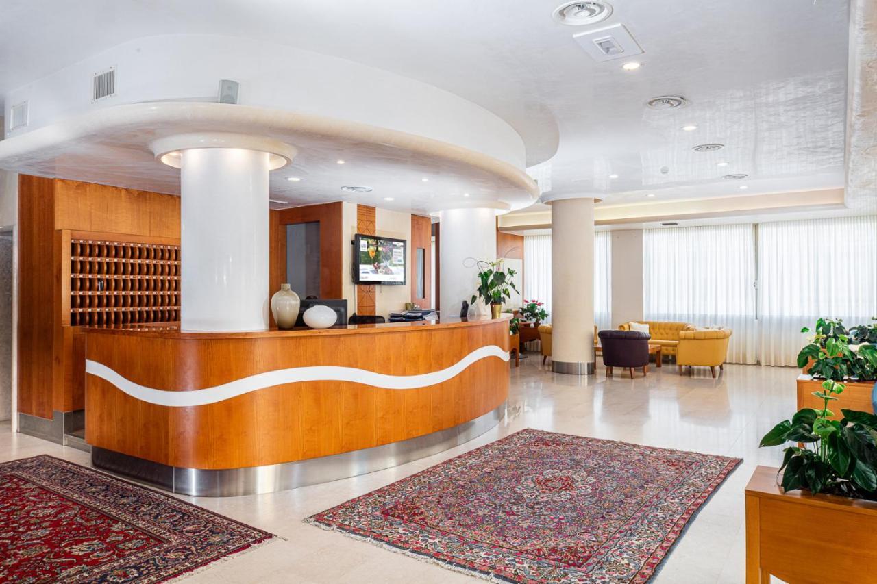 Hotel Palace Bibione Esterno foto