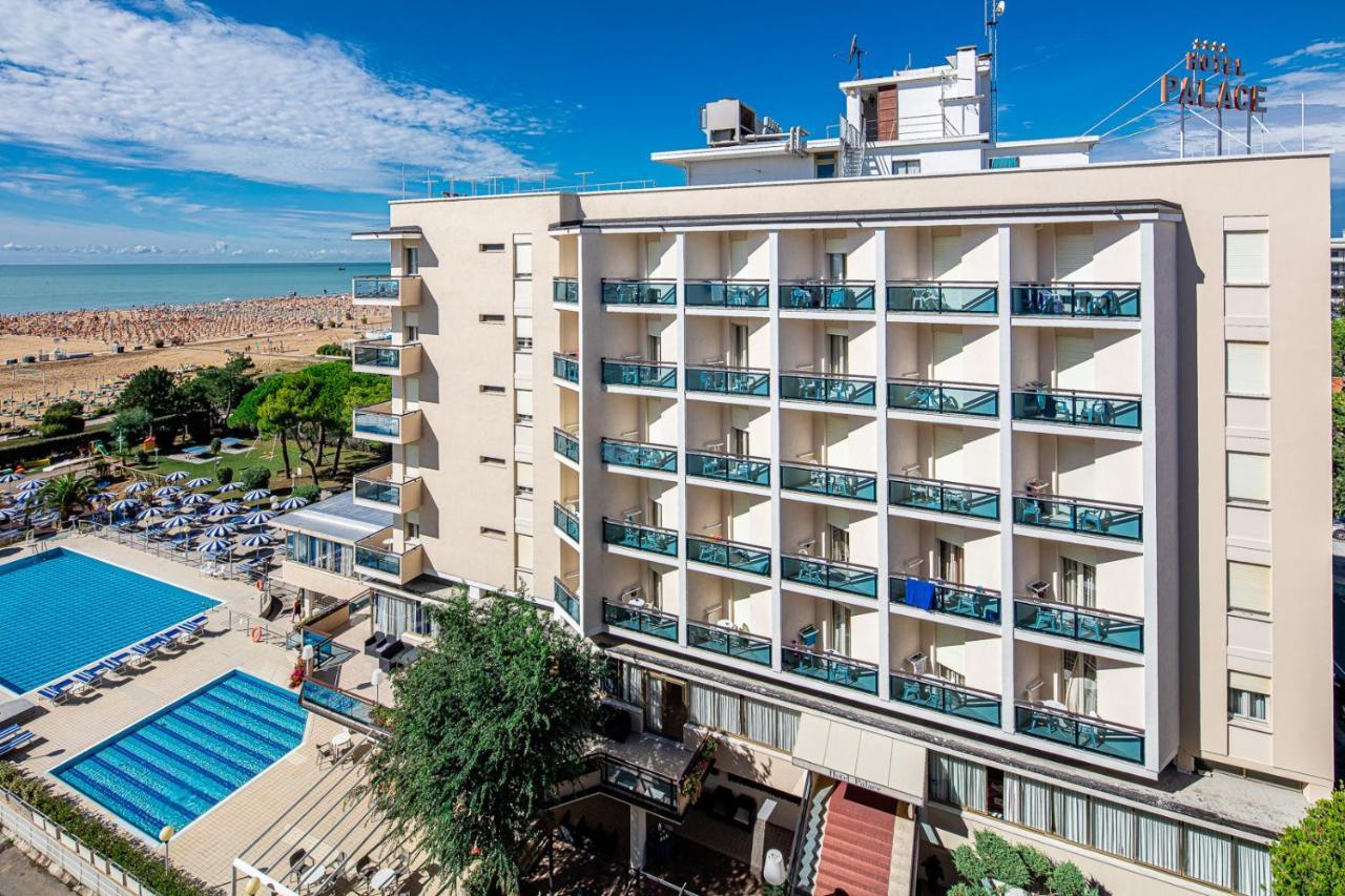 Hotel Palace Bibione Esterno foto