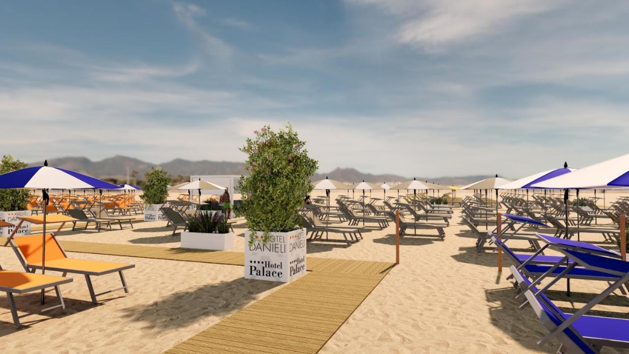 Hotel Palace Bibione Esterno foto