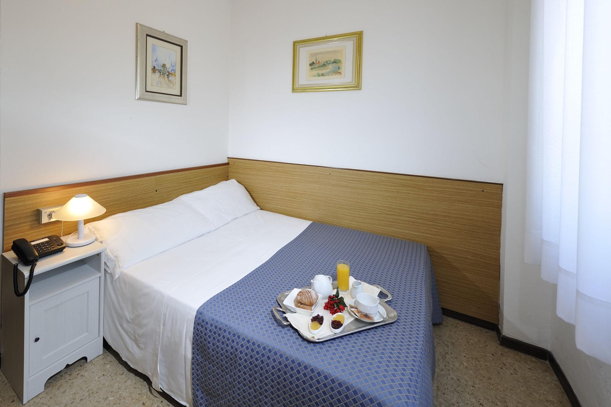 Hotel Palace Bibione Esterno foto