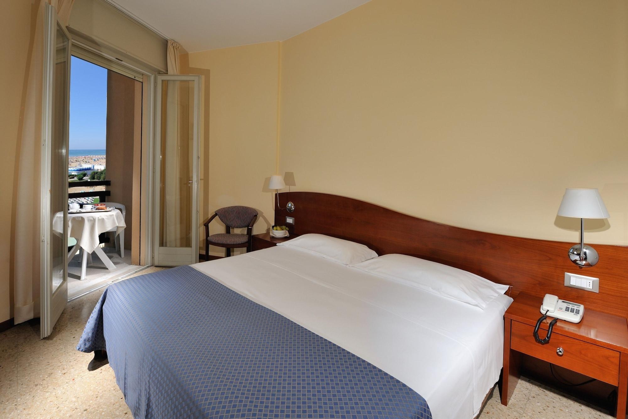 Hotel Palace Bibione Esterno foto