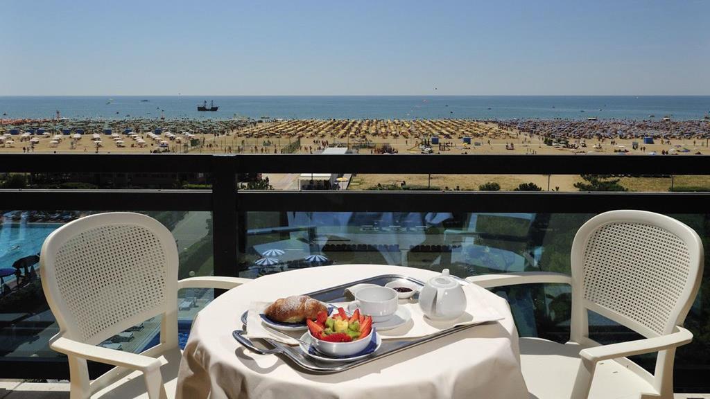 Hotel Palace Bibione Esterno foto