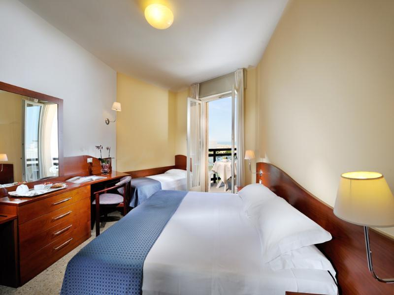 Hotel Palace Bibione Esterno foto
